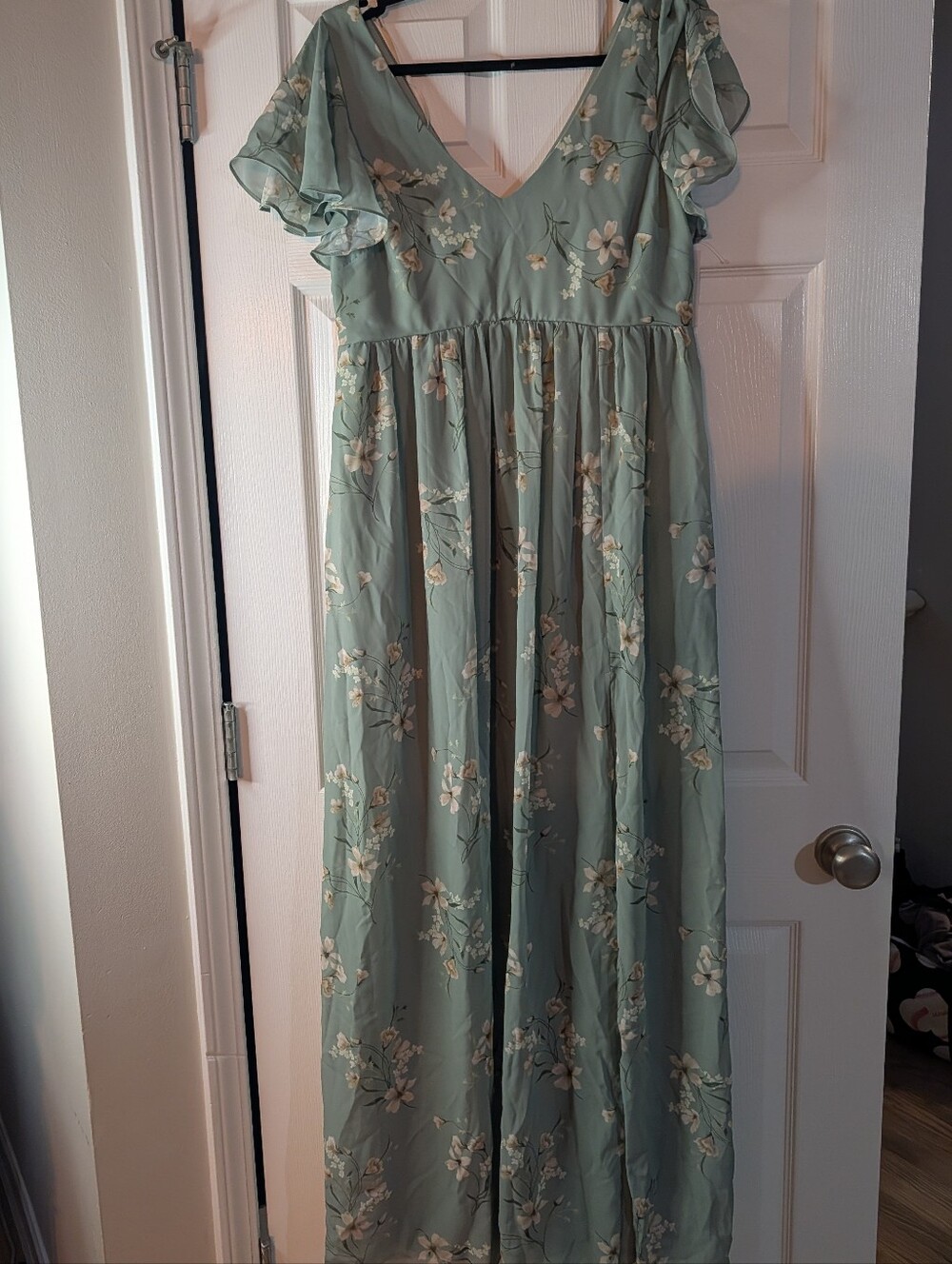 Birdy Grey Hannah Chiffon Dress Size L Sage Le Fleur Floral Flutter Sleeve NWT